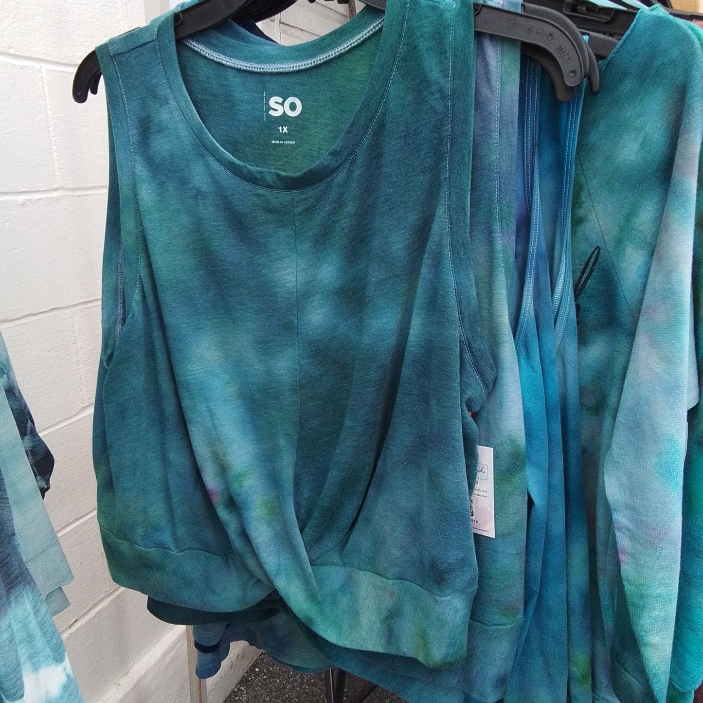 Women's Twist Front Crop Tank in Blues and Greens