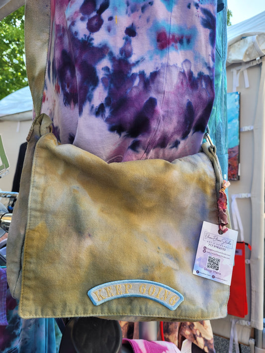 Medium Messenger Cross-body Bag