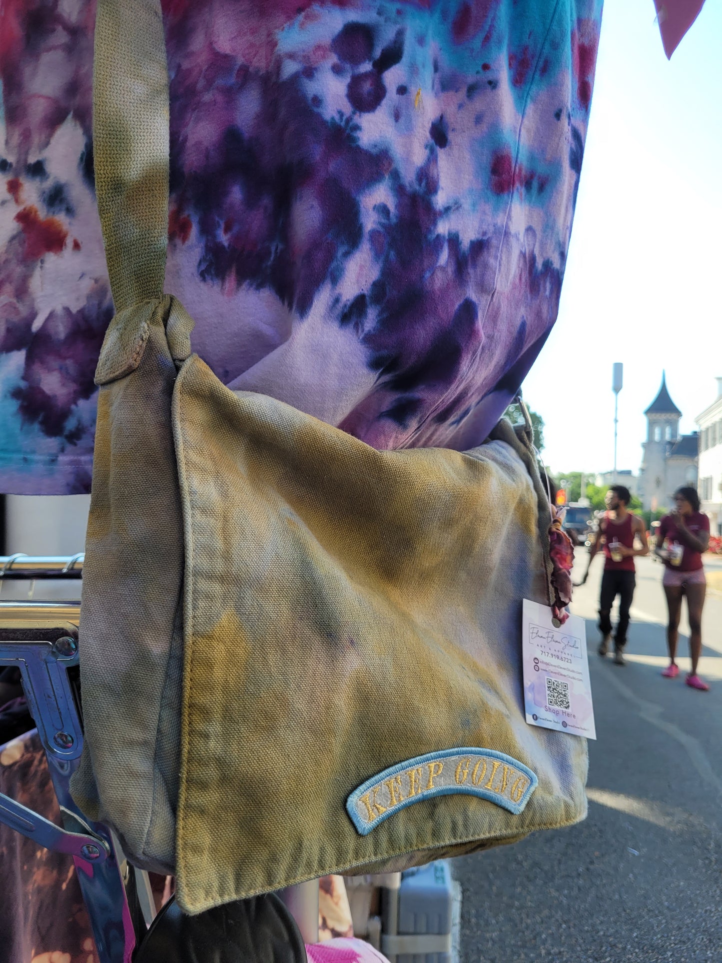 Medium Messenger Cross-body Bag